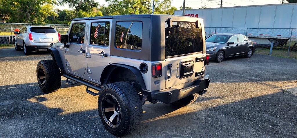 Used 2016 Jeep Wrangler Unlimited Sahara w/ Connectivity Group image 13