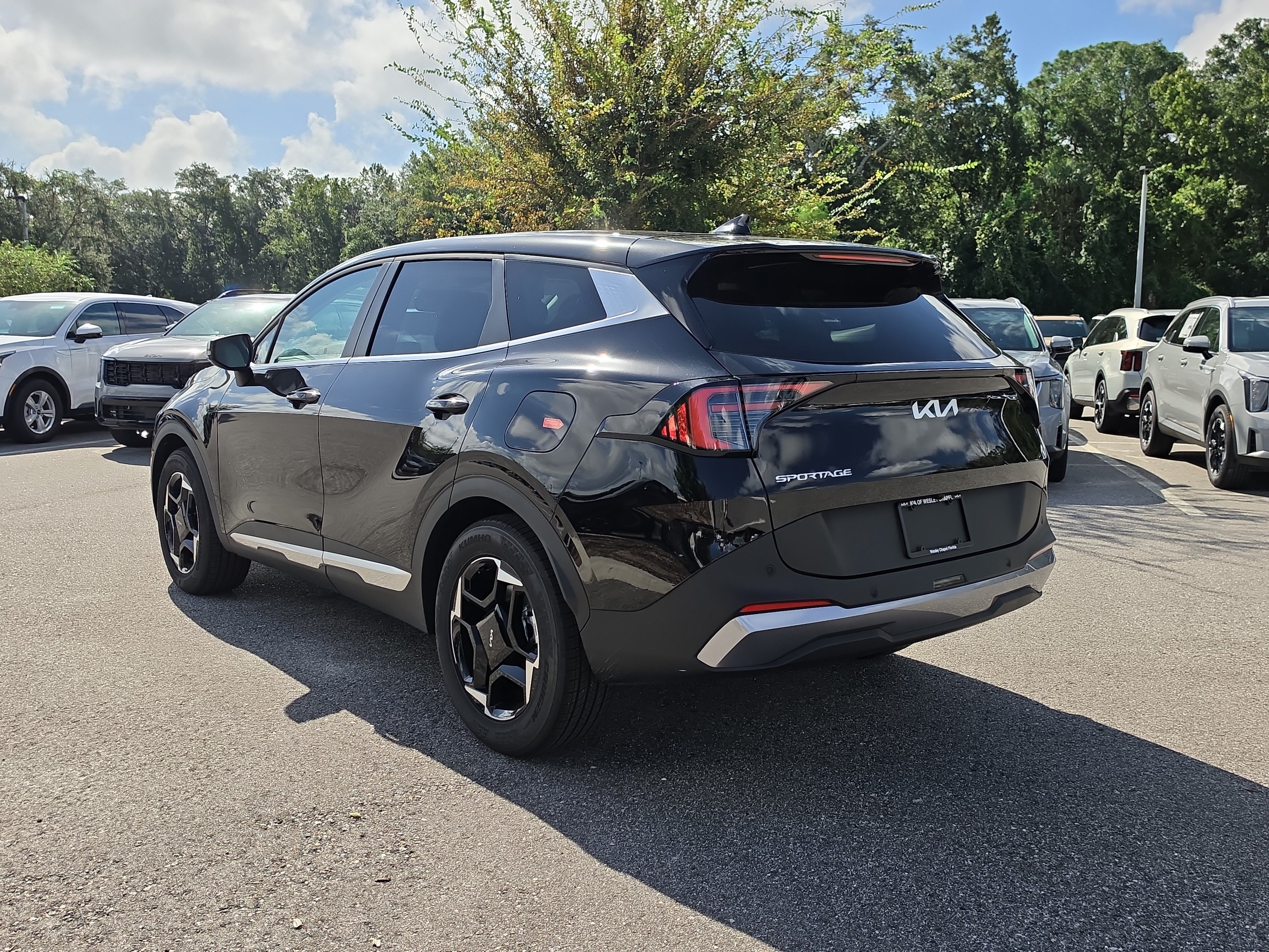 New 2027 Kia Sportage EX FWD image 6