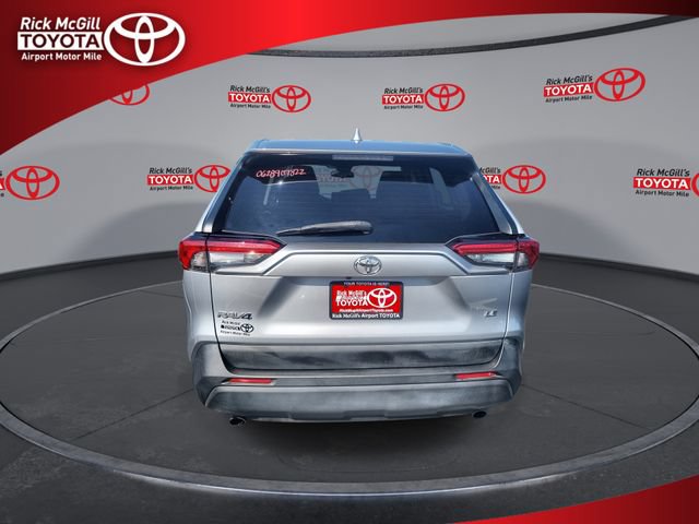 Used 2022 Toyota RAV4 LE FWD image 7