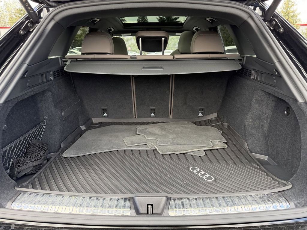 Used 2025 Audi Q5 Prestige AWD/4WD image 29