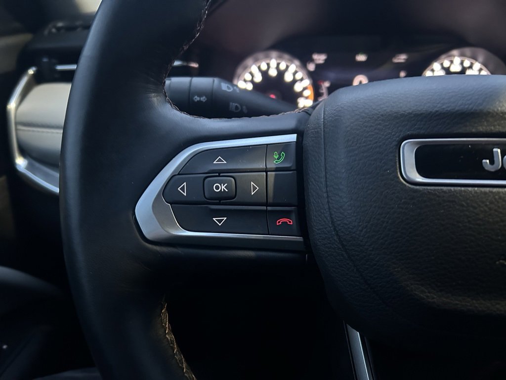 Used 2022 Jeep Compass Limited image 9