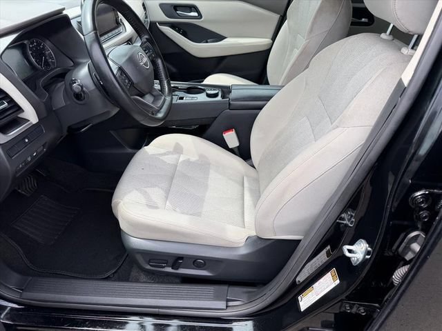 Used 2025 Nissan Rogue SV AWD/4WD image 9