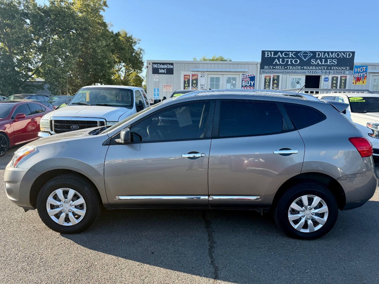 Used 2015 Nissan Rogue S w/ Convenience Package FWD image 4