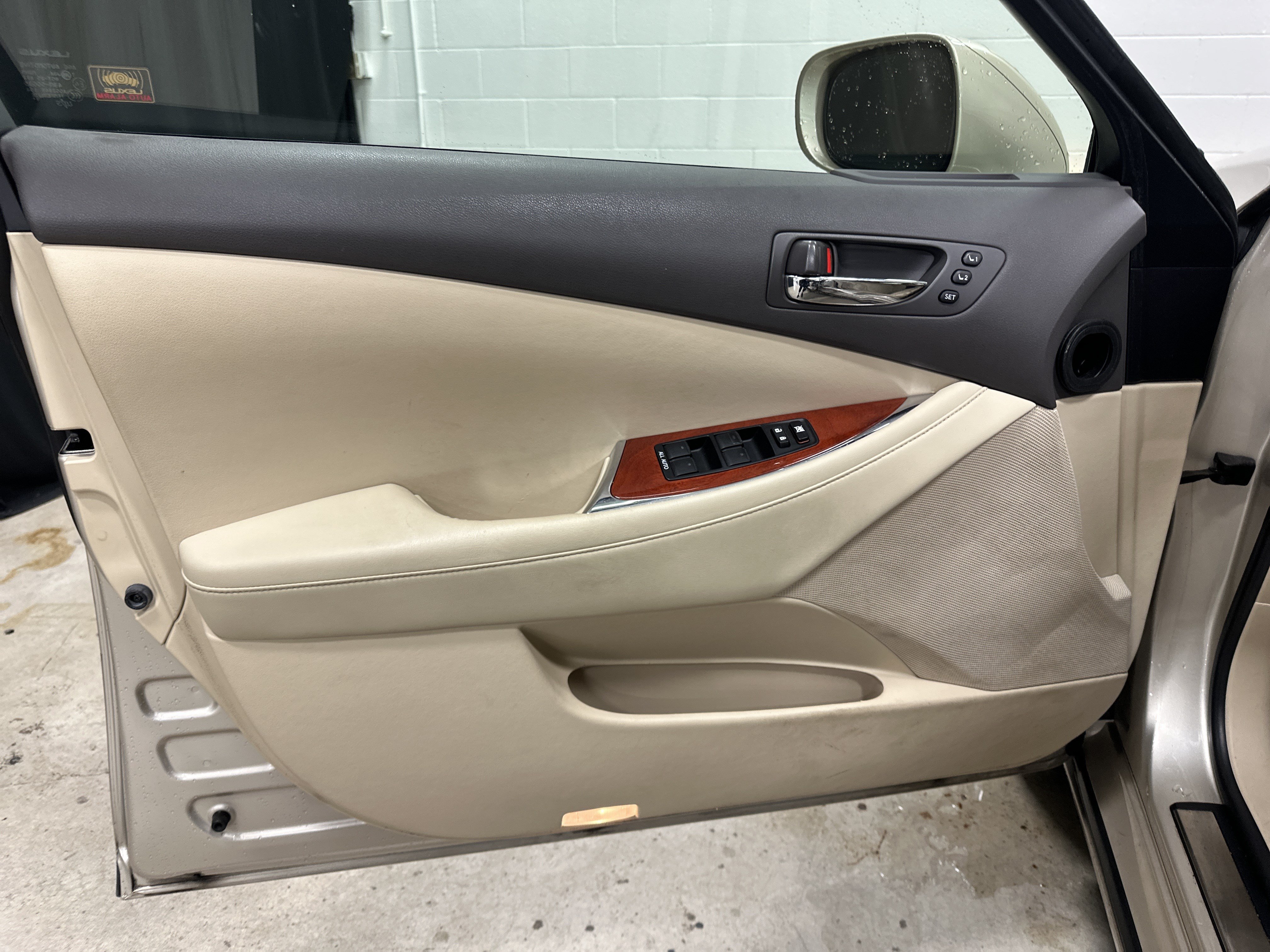 Used 2011 Lexus ES 350 FWD image 14