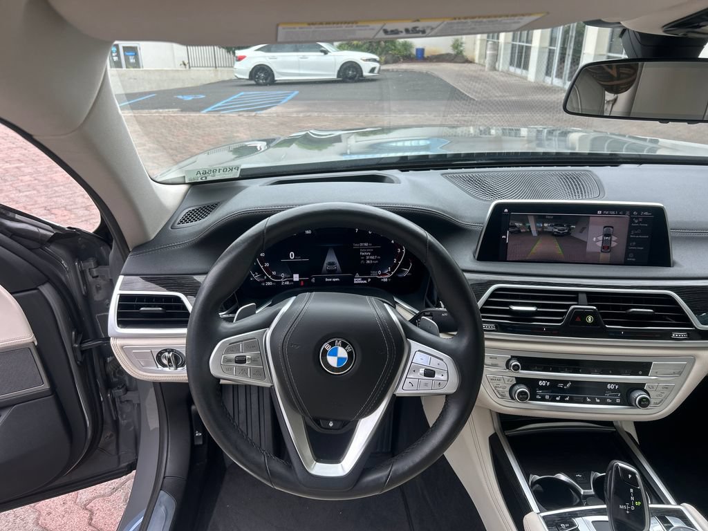 Used 2021 BMW 740i w/ Premium Package RWD image 13