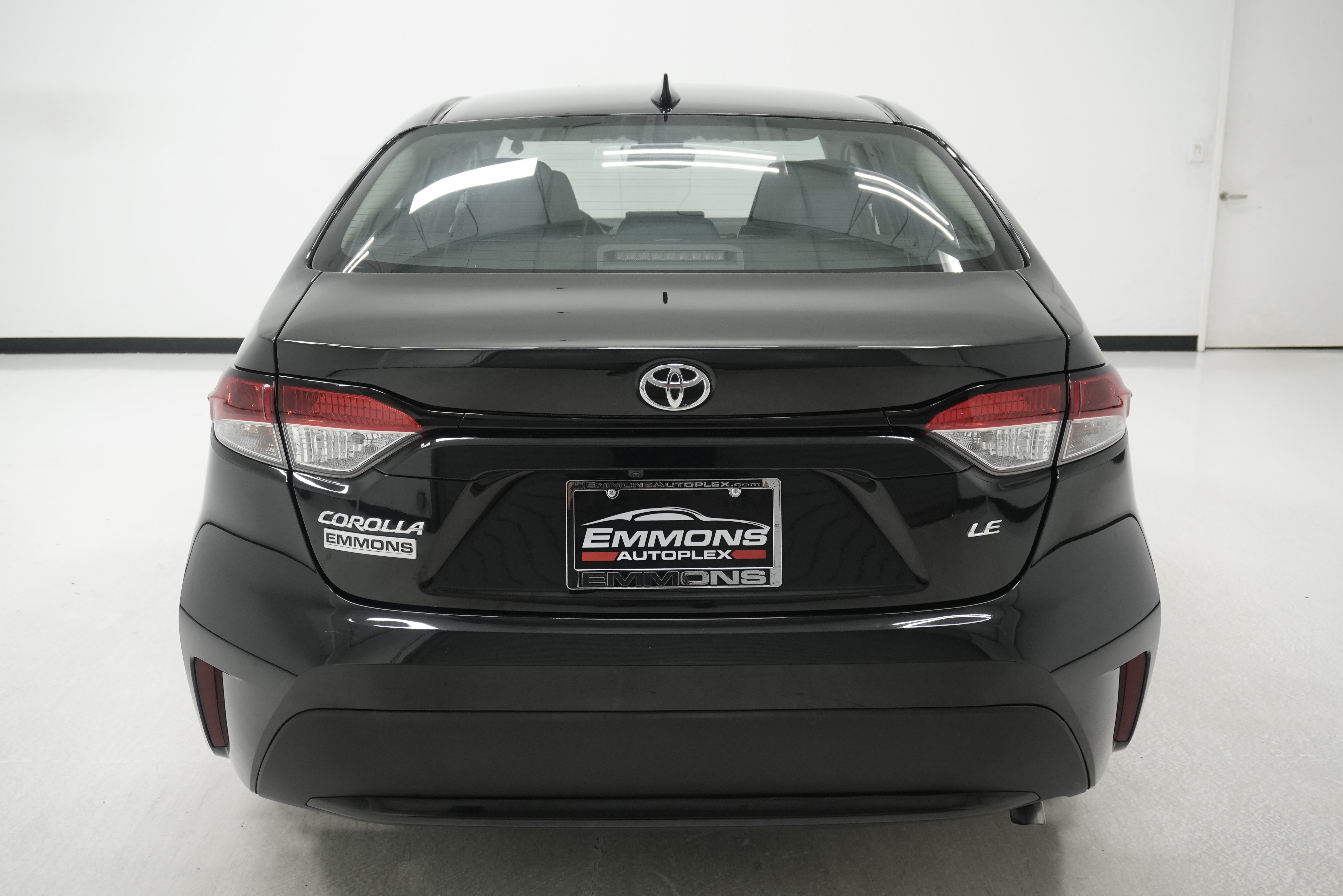 Used 2022 Toyota Corolla LE FWD image 5
