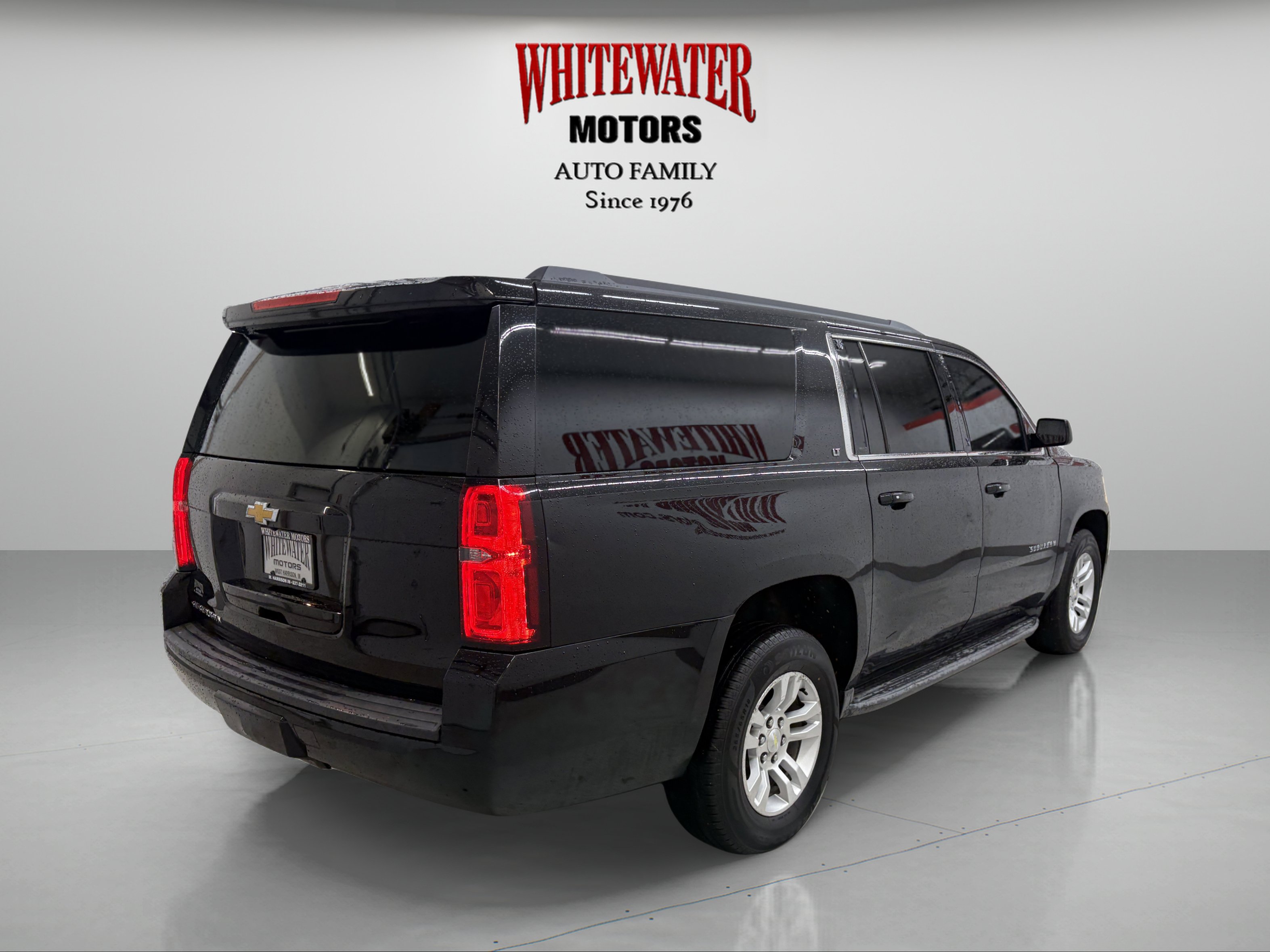 Used 2015 Chevrolet Suburban LT AWD/4WD image 4