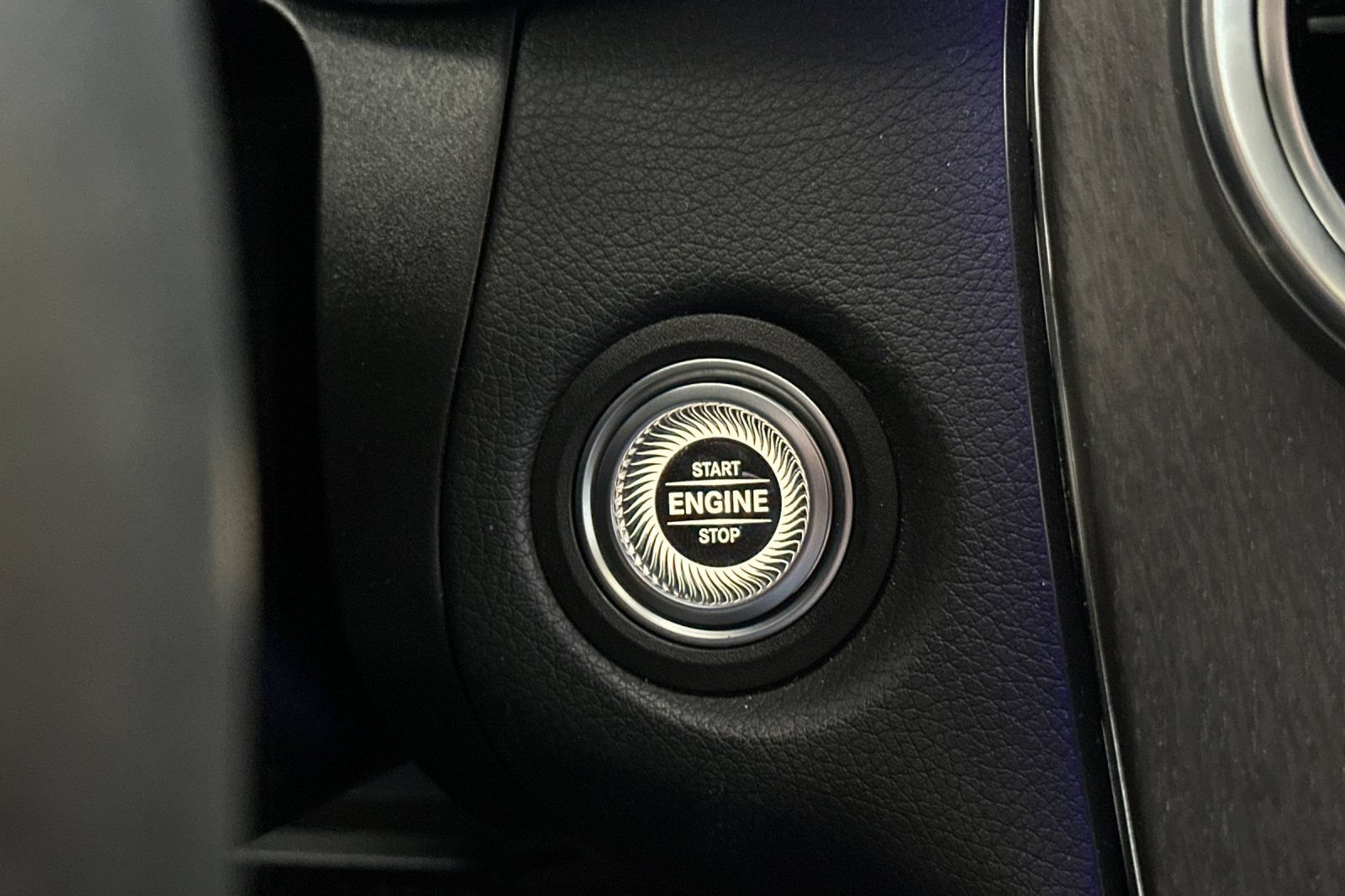 Used 2022 Mercedes-Benz GLC 300 image 21