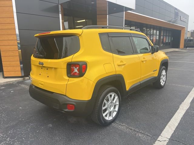 Used 2023 Jeep Renegade Latitude w/ Premium Group image 23