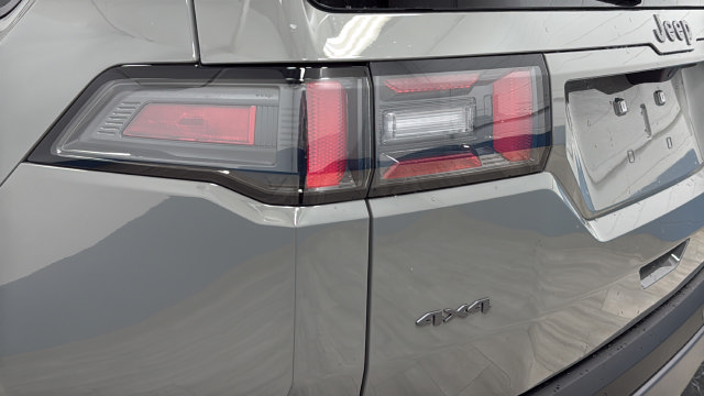 New 2027 Jeep Cherokee Laredo AWD/4WD image 36