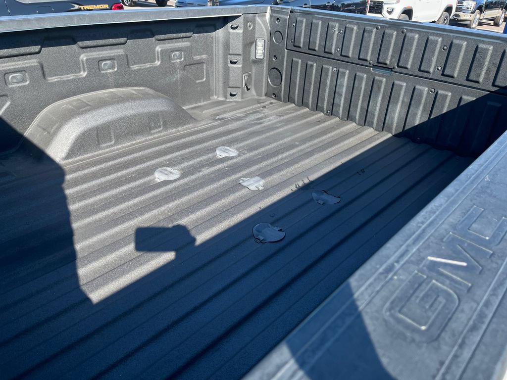 Used 2025 GMC Sierra 2500 AT4 w/ AT4 Premium Plus Package AWD/4WD image 13