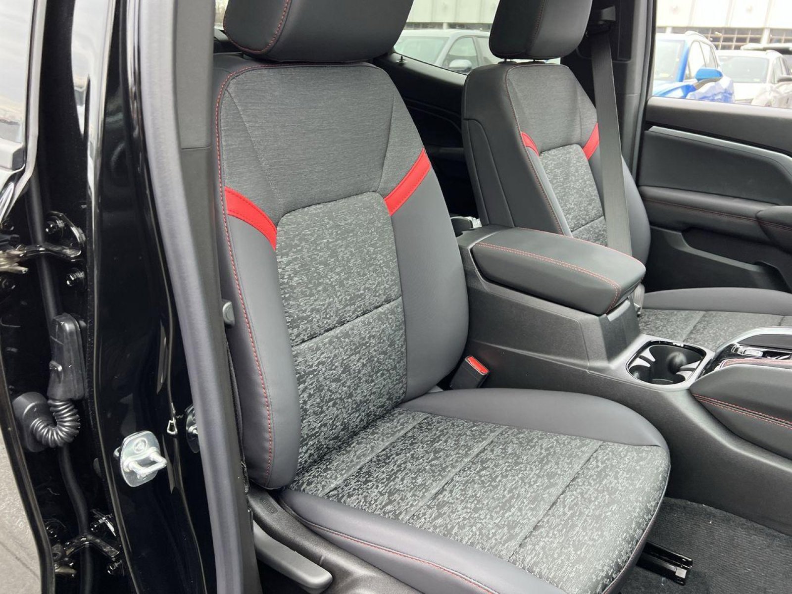 New 2025 Chevrolet Colorado Z71 w/ Midnight Edition image 21