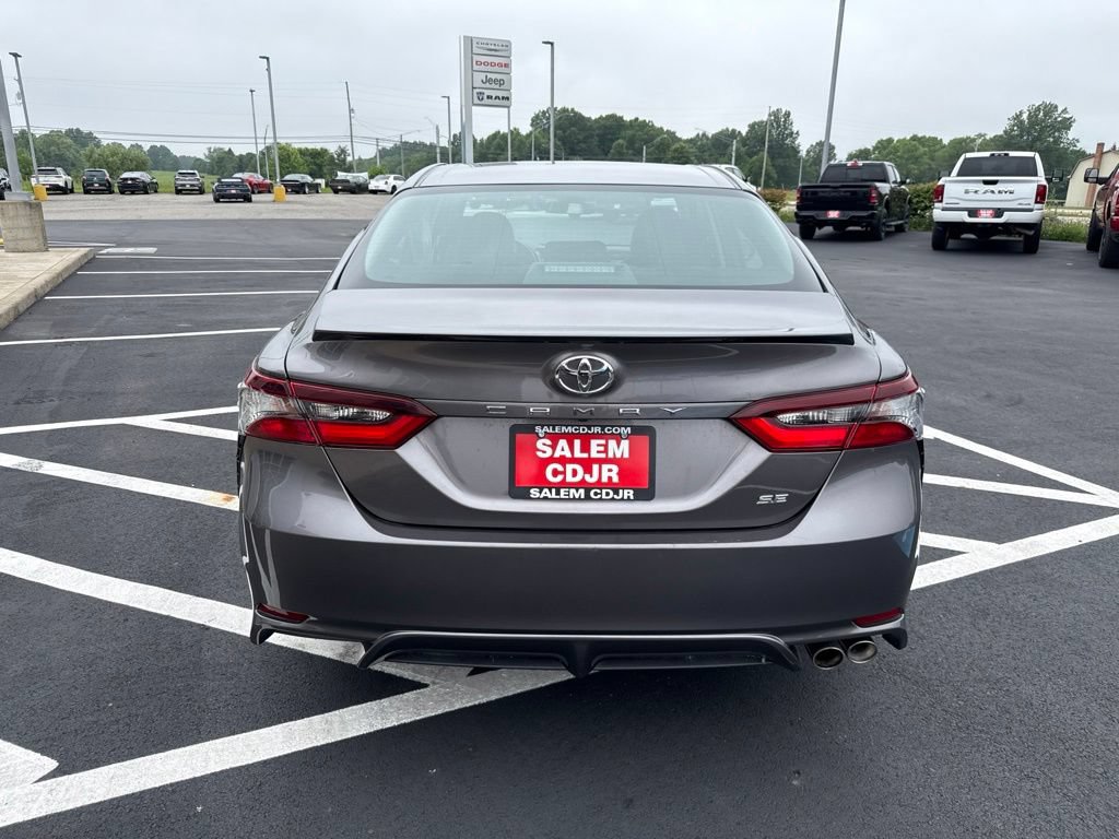 Used 2024 Toyota Camry SE FWD image 7