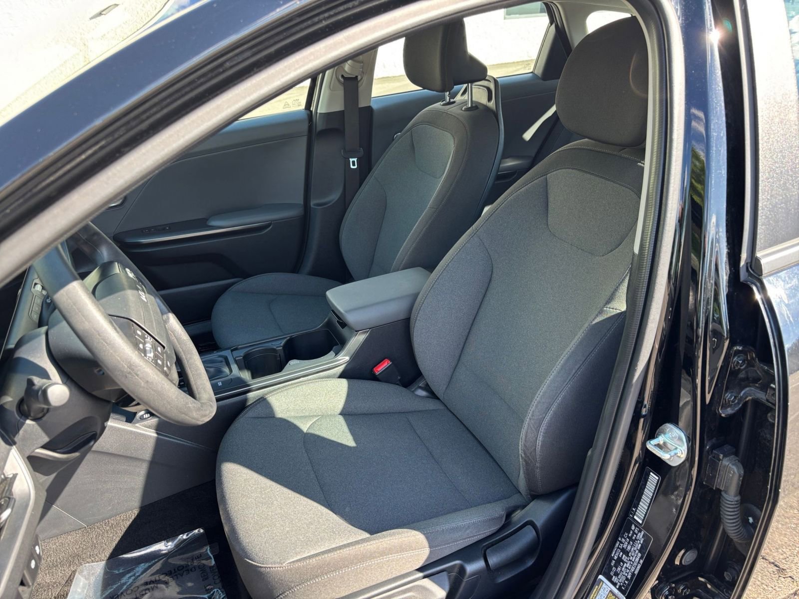 Used 2025 Kia K4 FWD image 36