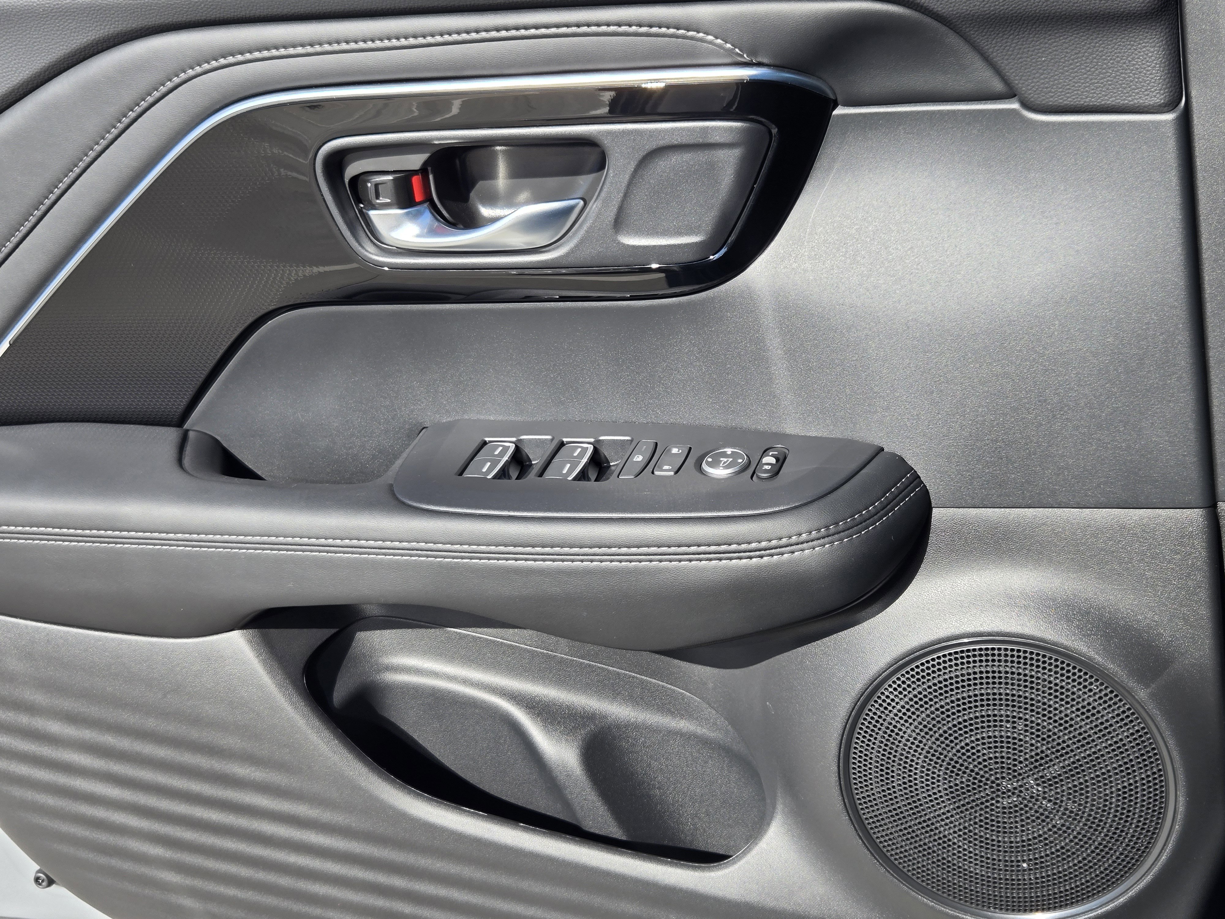 Certified 2025 Acura ADX FWD image 30