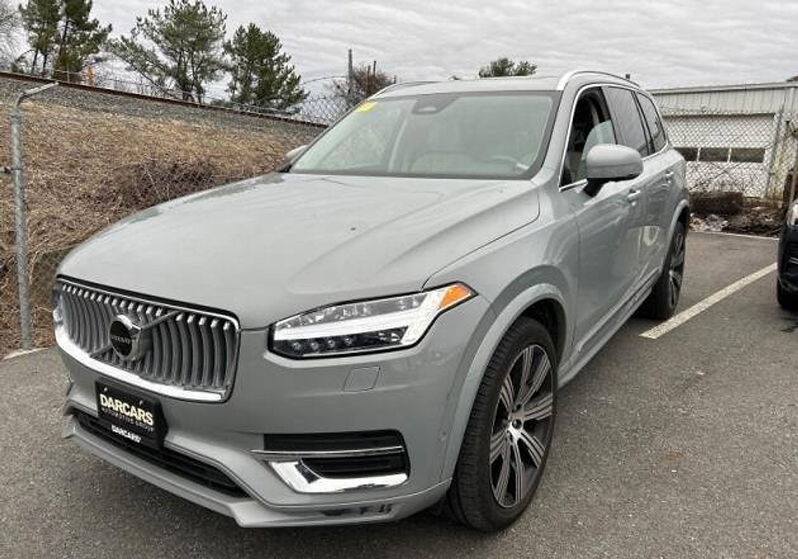 Certified 2024 Volvo XC90 B6 Plus image 2