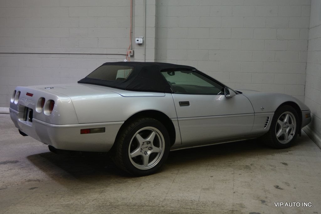Used 1996 Chevrolet Corvette Convertible RWD image 8