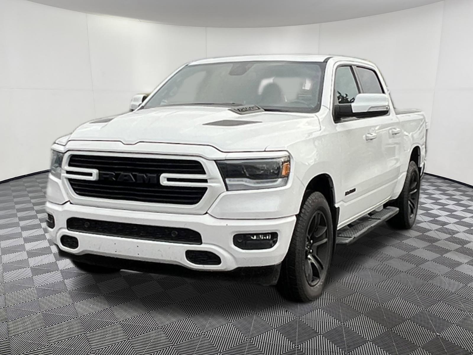 Used 2020 RAM 1500 Sport w/ Level 2 Equipment Goup w/2_L image 3
