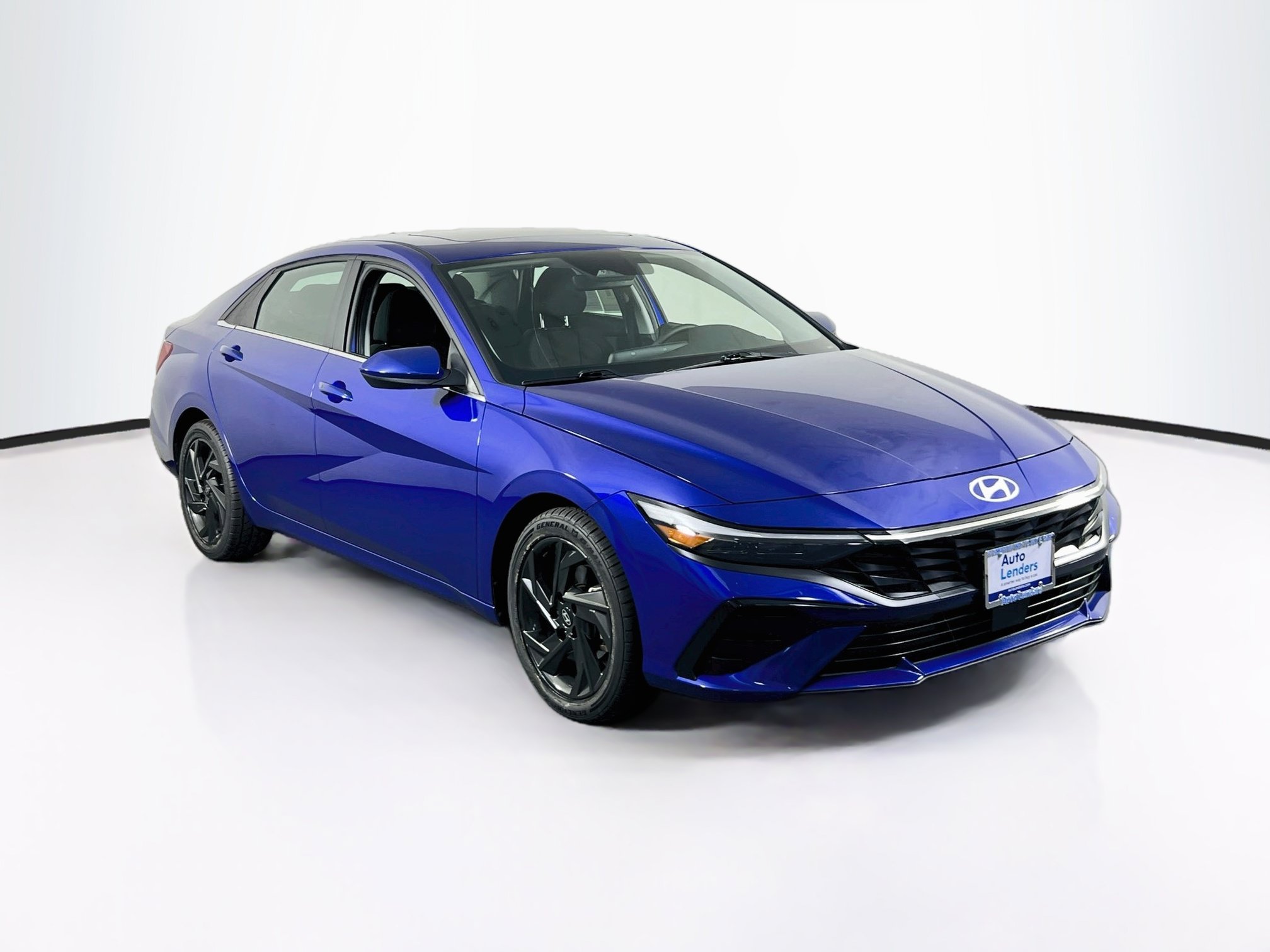 Used 2024 Hyundai Elantra SEL w/ Convenience Package FWD image 3