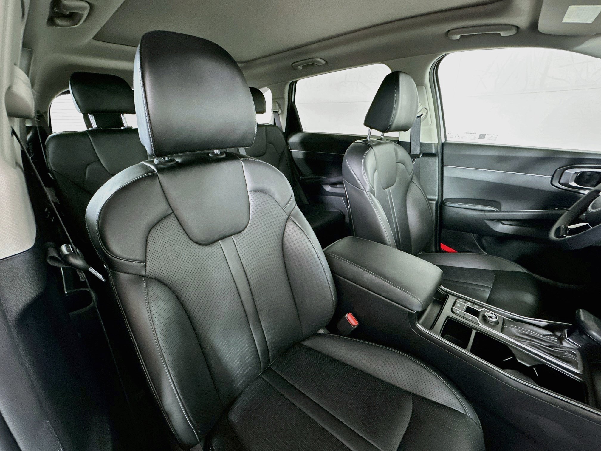 Certified 2025 Kia Sorento S w/ Panoramic Sunroof Package FWD image 28