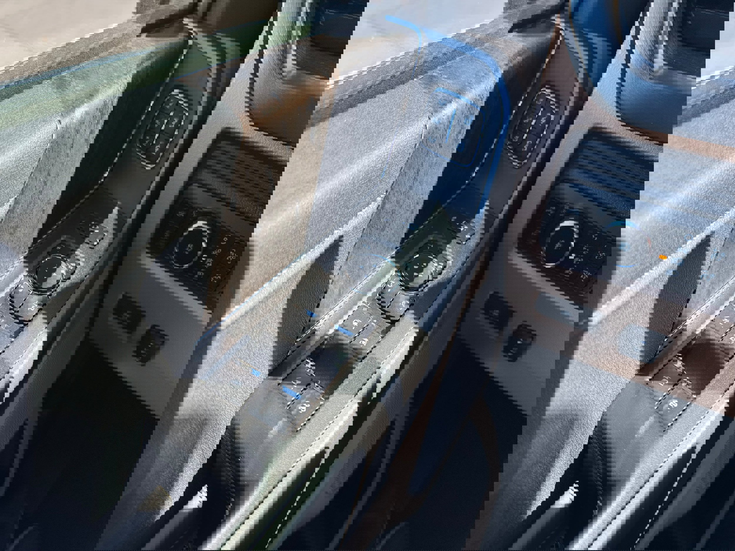 New 2026 Ford F350 Lariat w/ Lariat Premium Package image 39