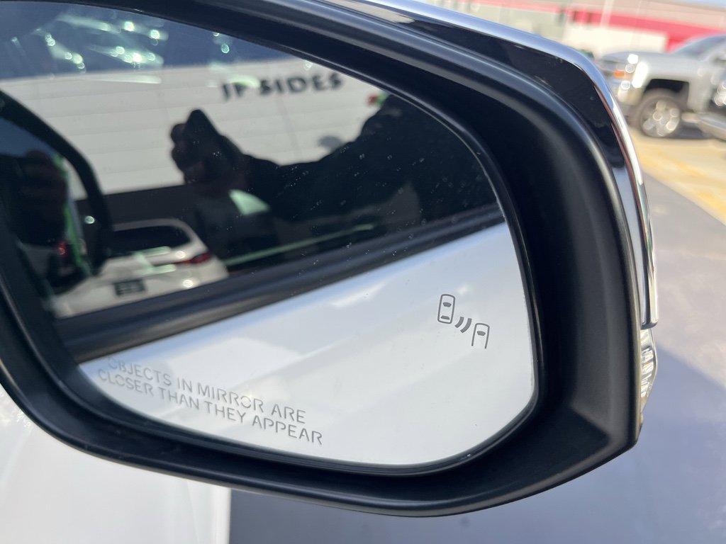 Used 2017 Toyota Tacoma Limited image 26