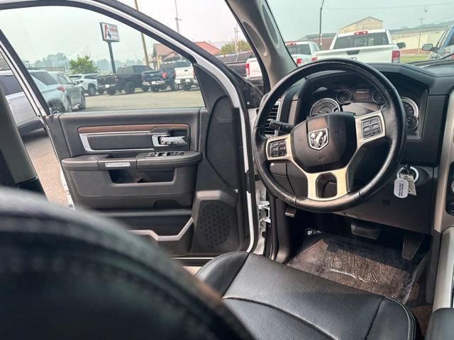 Used 2017 RAM 1500 Laramie AWD/4WD image 16