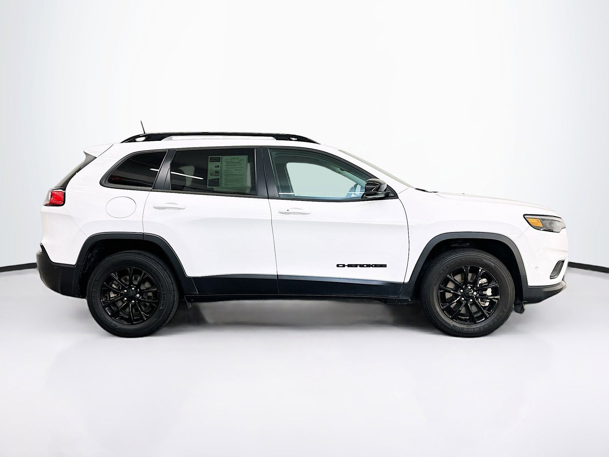 Used 2023 Jeep Cherokee Altitude Lux AWD/4WD image 10
