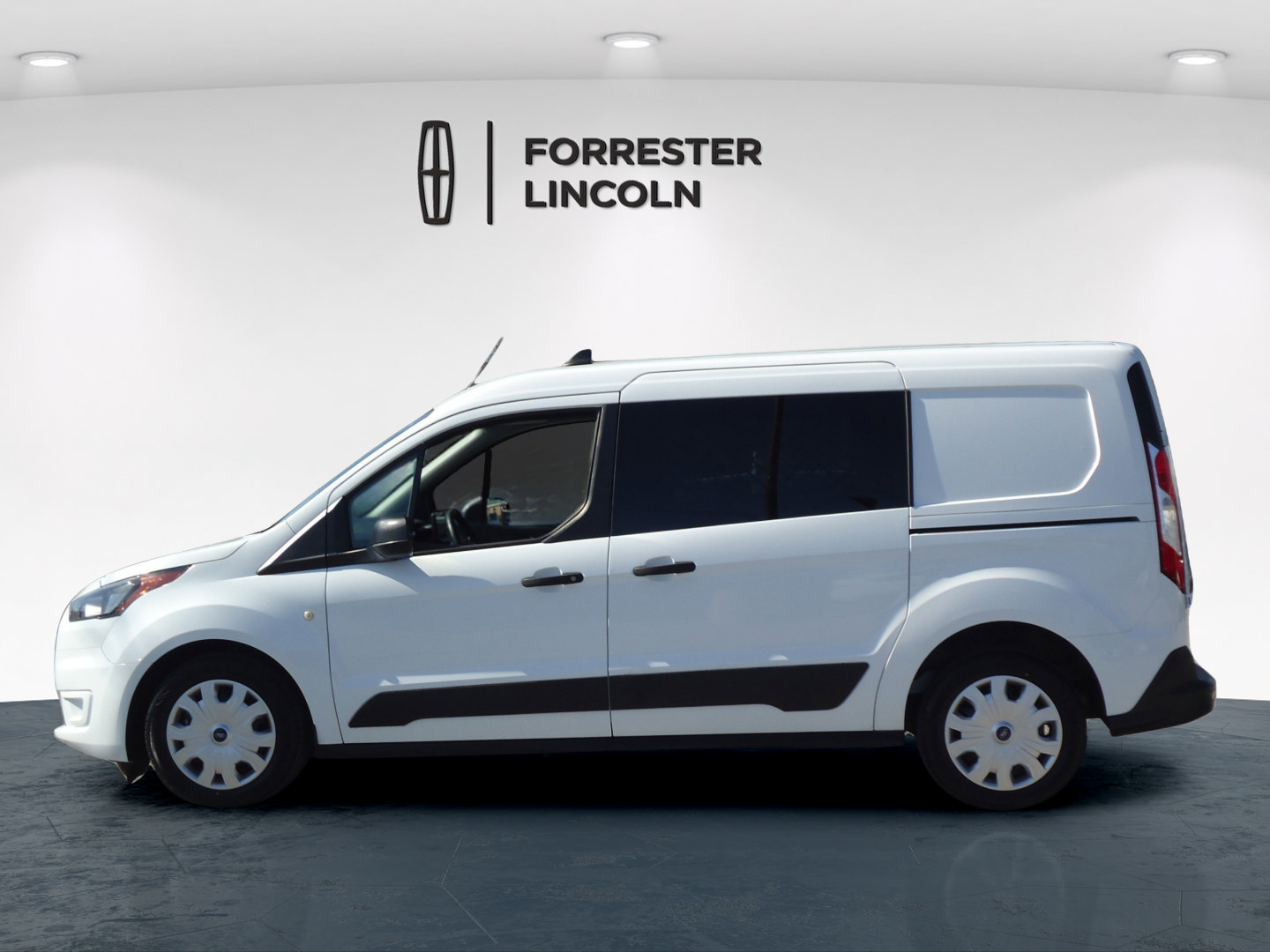 Used 2020 Ford Transit Connect XLT FWD image 6