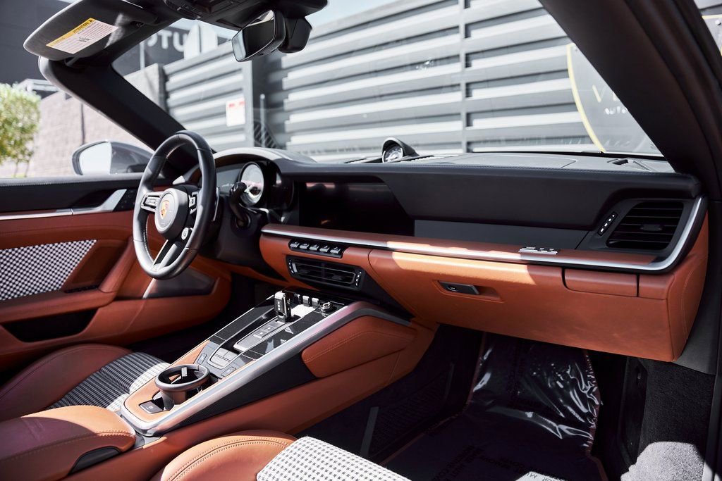 Used 2024 Porsche 911 Turbo S image 39