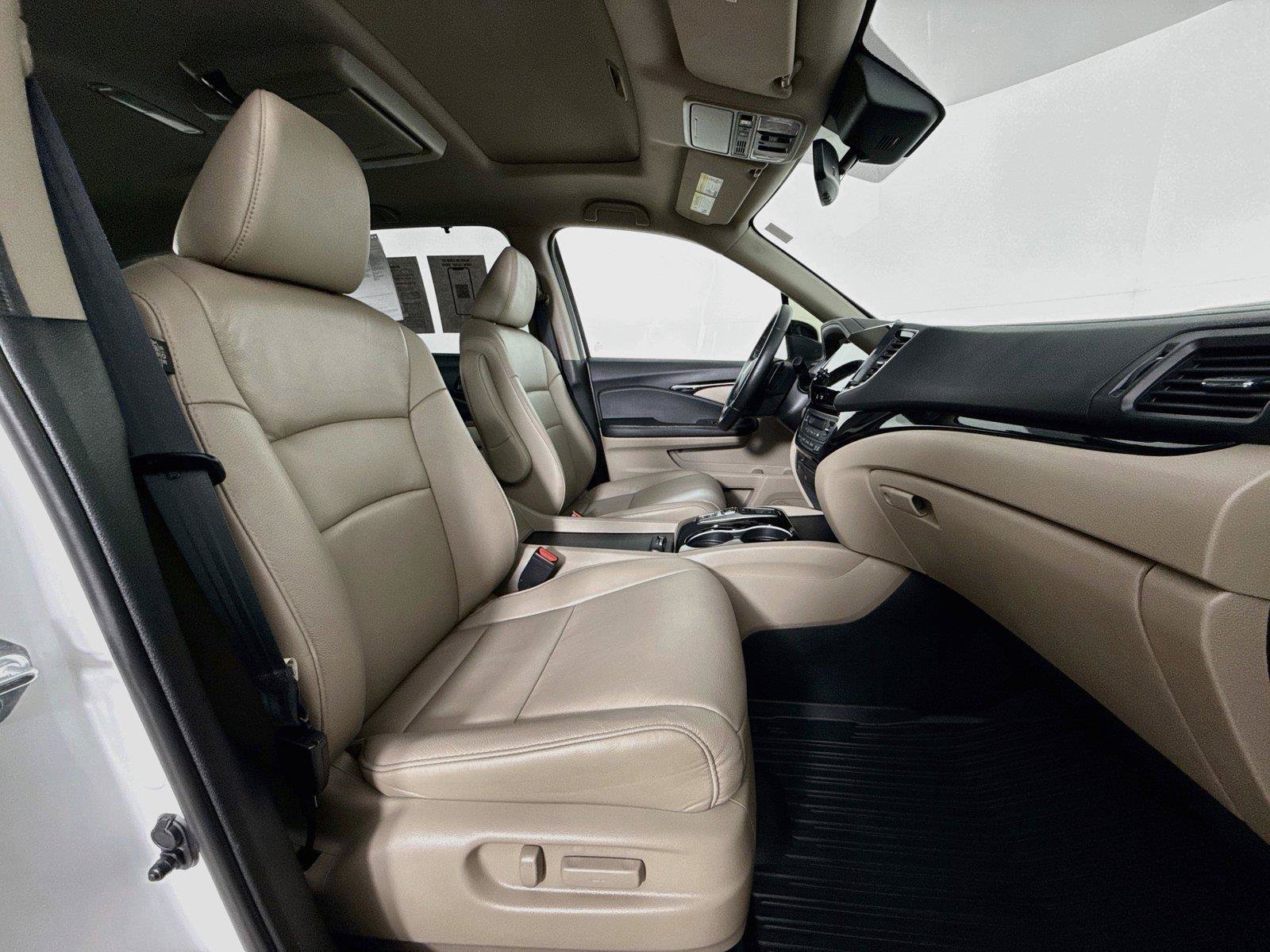 Used 2021 Honda Pilot Touring image 32