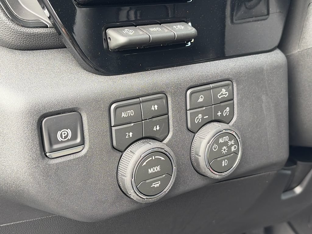 New 2026 Chevrolet Silverado 2500 ZR2 w/ LPO, Dark Essentials Package AWD/4WD image 19