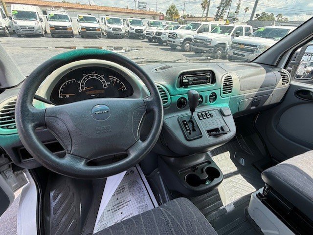 Used 2003 Dodge Sprinter 2500 RWD image 12