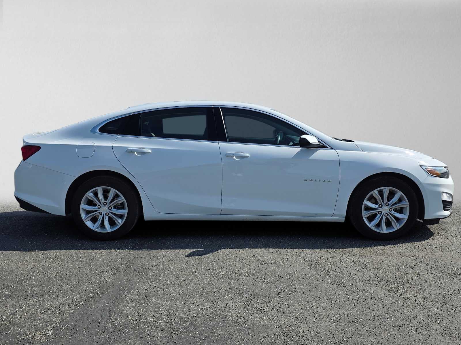 Certified 2024 Chevrolet Malibu LT FWD image 2