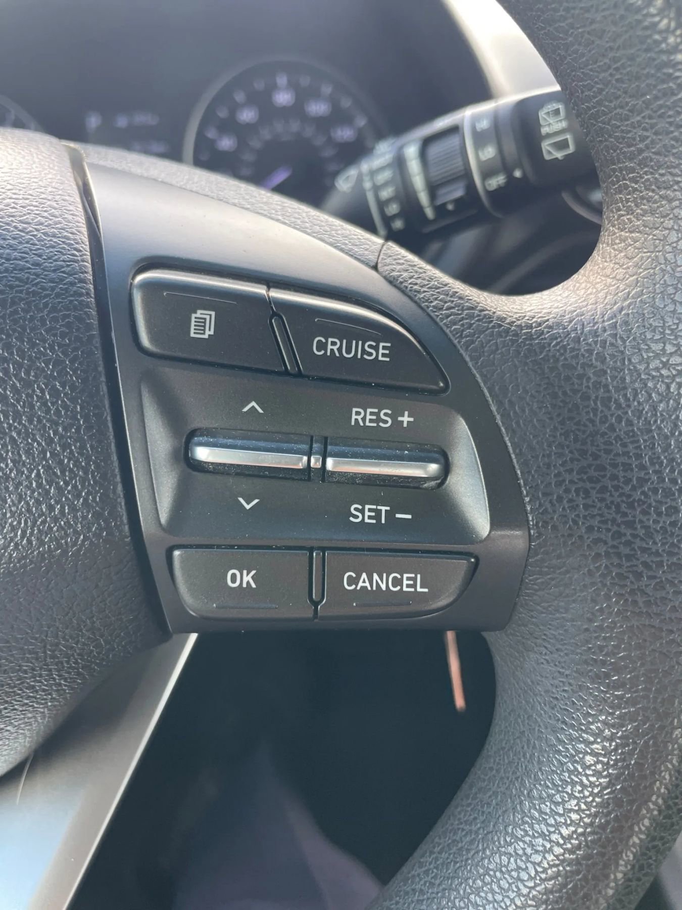Used 2019 Hyundai Elantra GT FWD image 21
