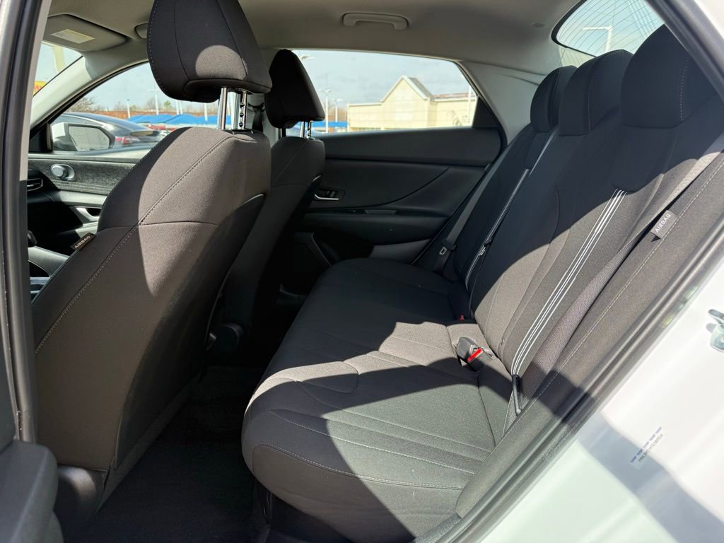 Used 2026 Hyundai Elantra Blue image 28