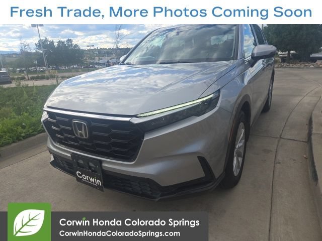 Used 2023 Honda CR-V EX image 3