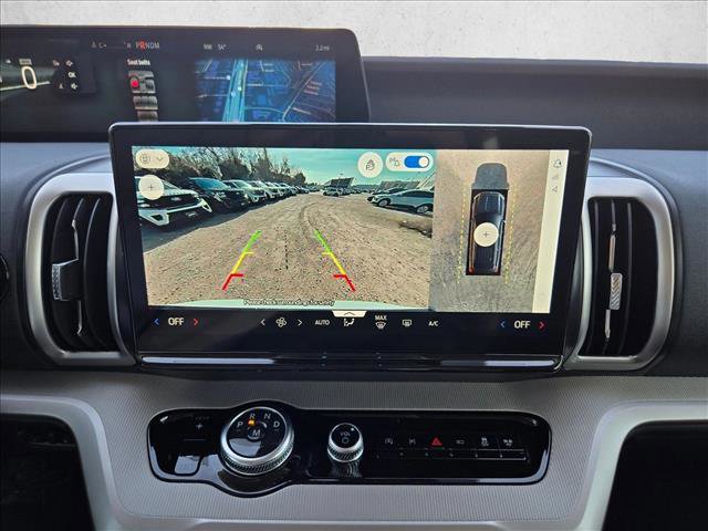 New 2025 Ford Expedition Active image 14