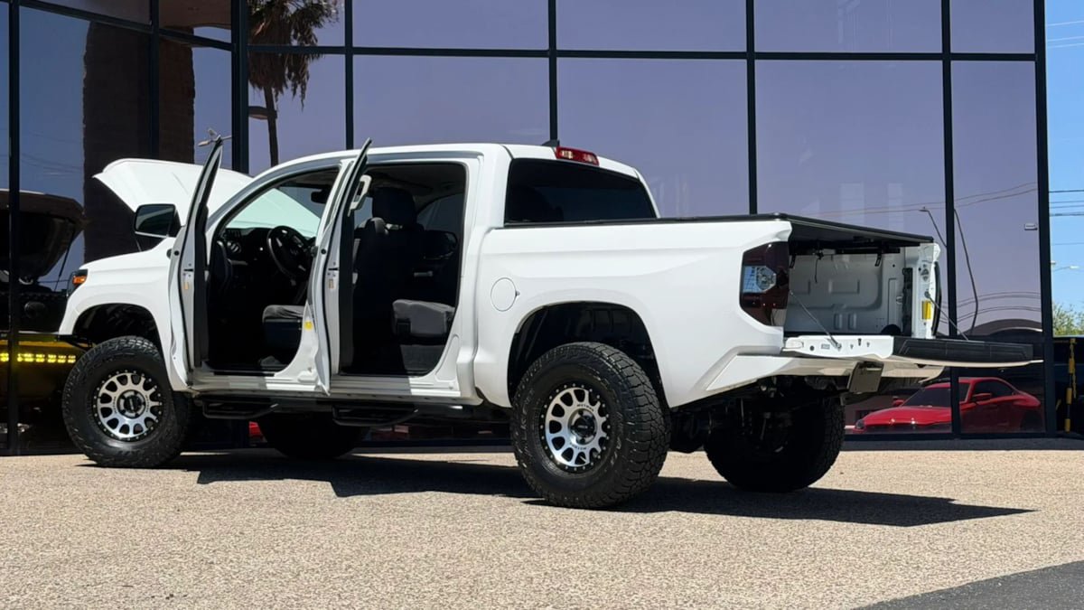 Used 2021 Toyota Tundra SR5 AWD/4WD image 32