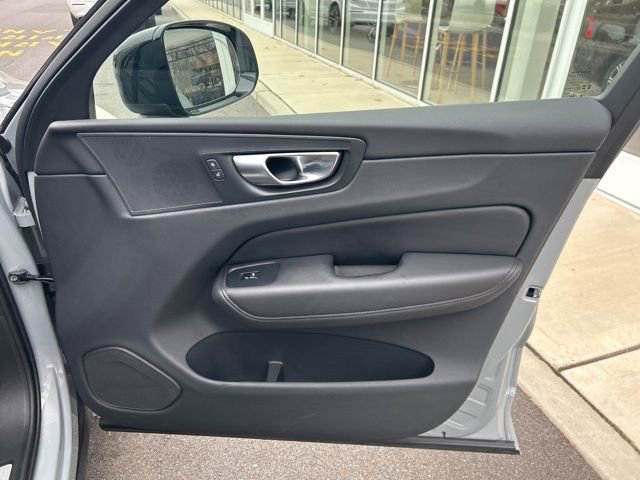 Certified 2025 Volvo XC60 B5 Plus image 14