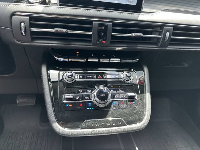 Certified 2022 Lincoln Corsair FWD w/ Equipment Group 101A image 19