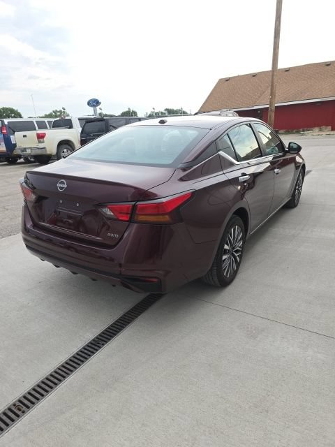 Used 2025 Nissan Altima 2.5 SV AWD/4WD image 5