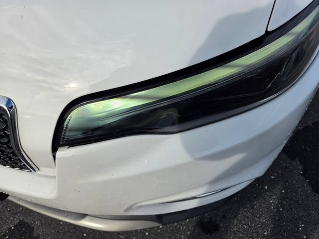Used 2019 Jeep Cherokee Limited AWD/4WD image 23