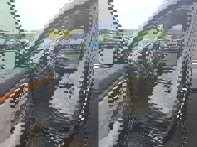 Used 2020 Honda CR-V Touring image 9