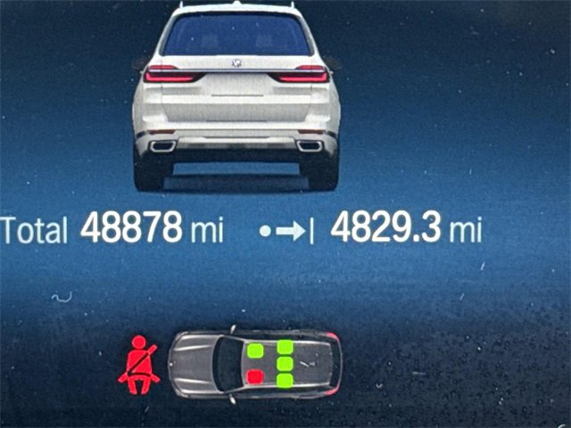 Used 2023 BMW X7 xDrive40i image 32