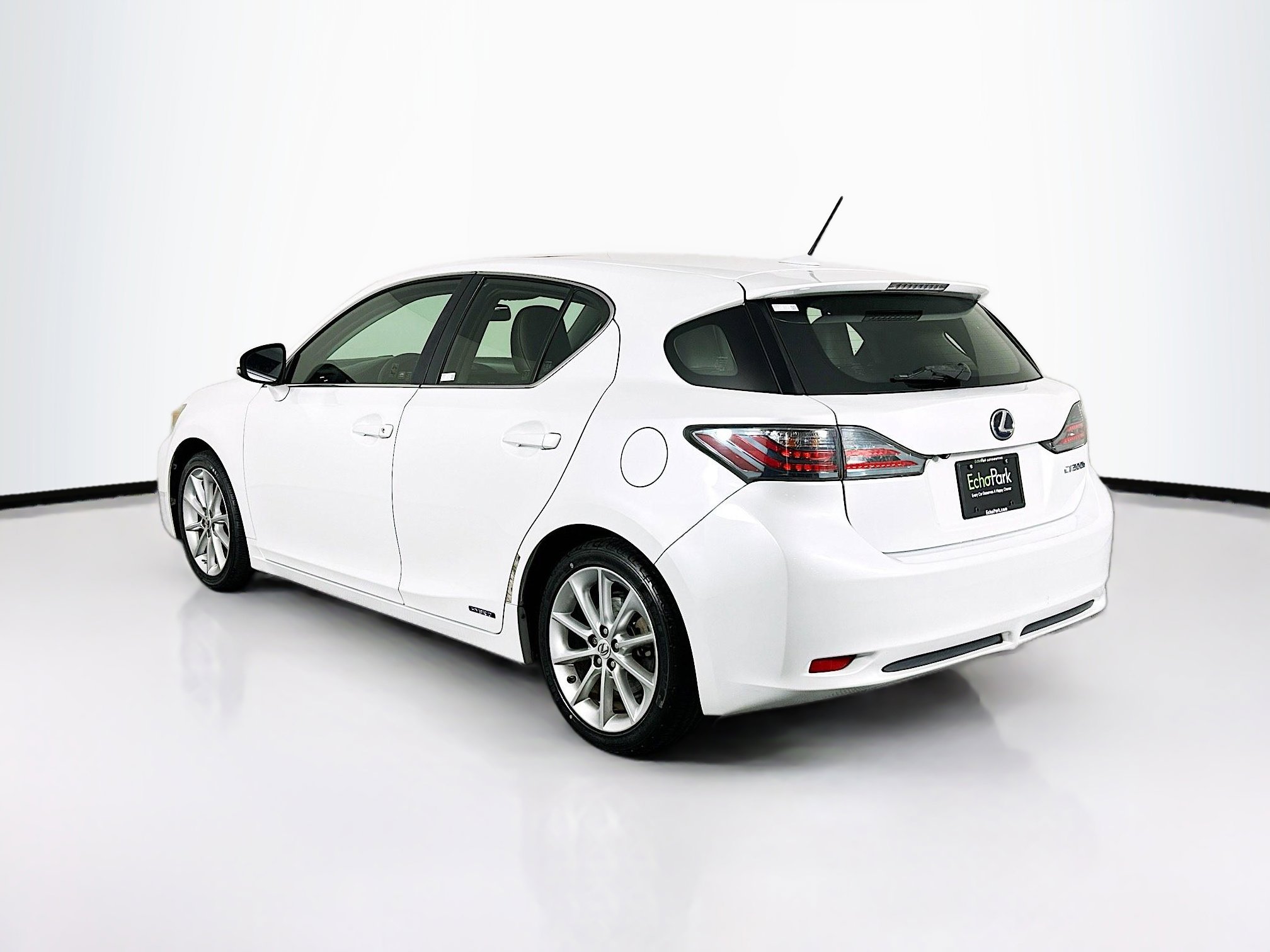 Used 2011 Lexus CT 200h image 5