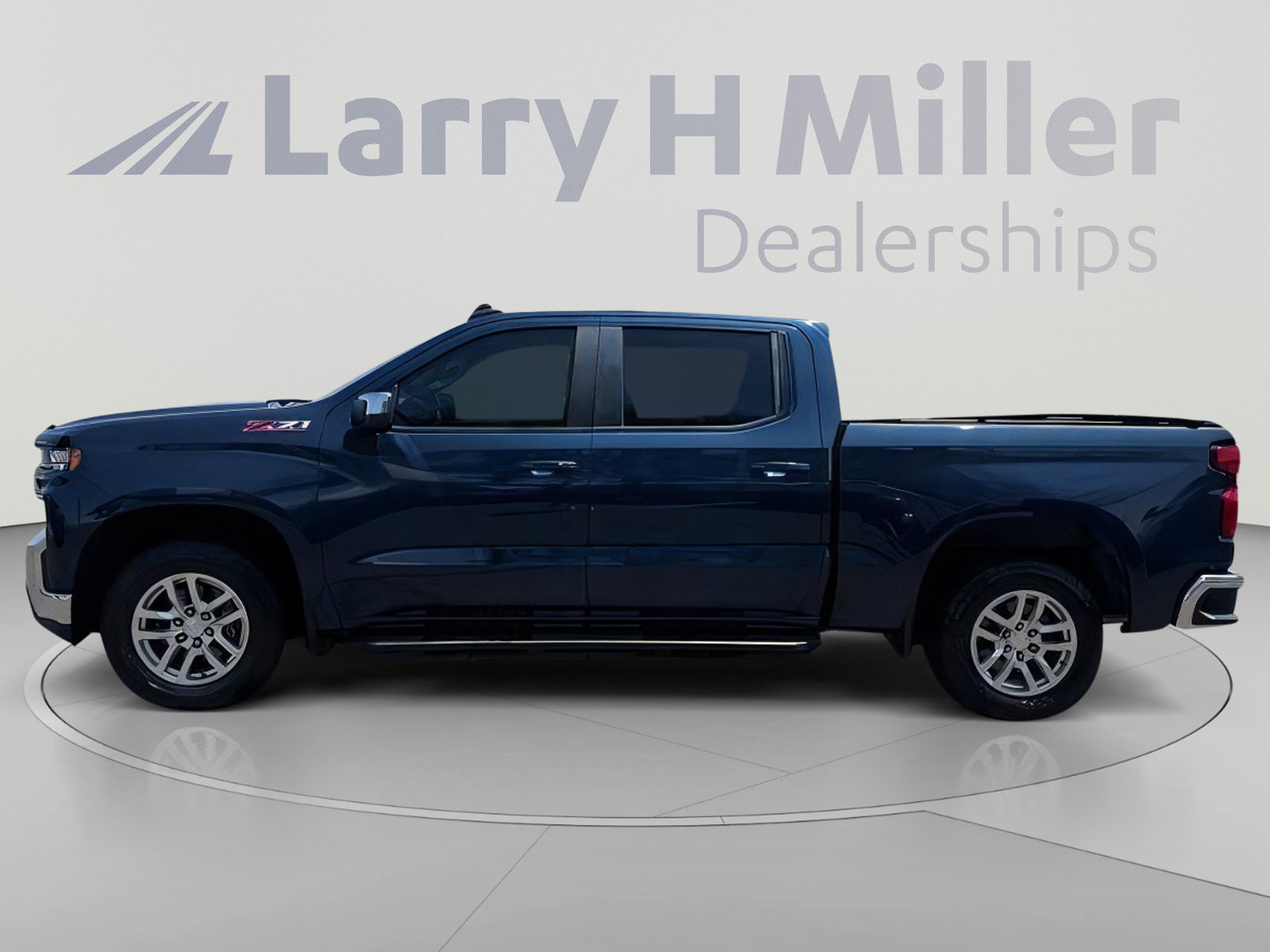 Used 2020 Chevrolet Silverado 1500 LT w/ All-Star Edition AWD/4WD image 2