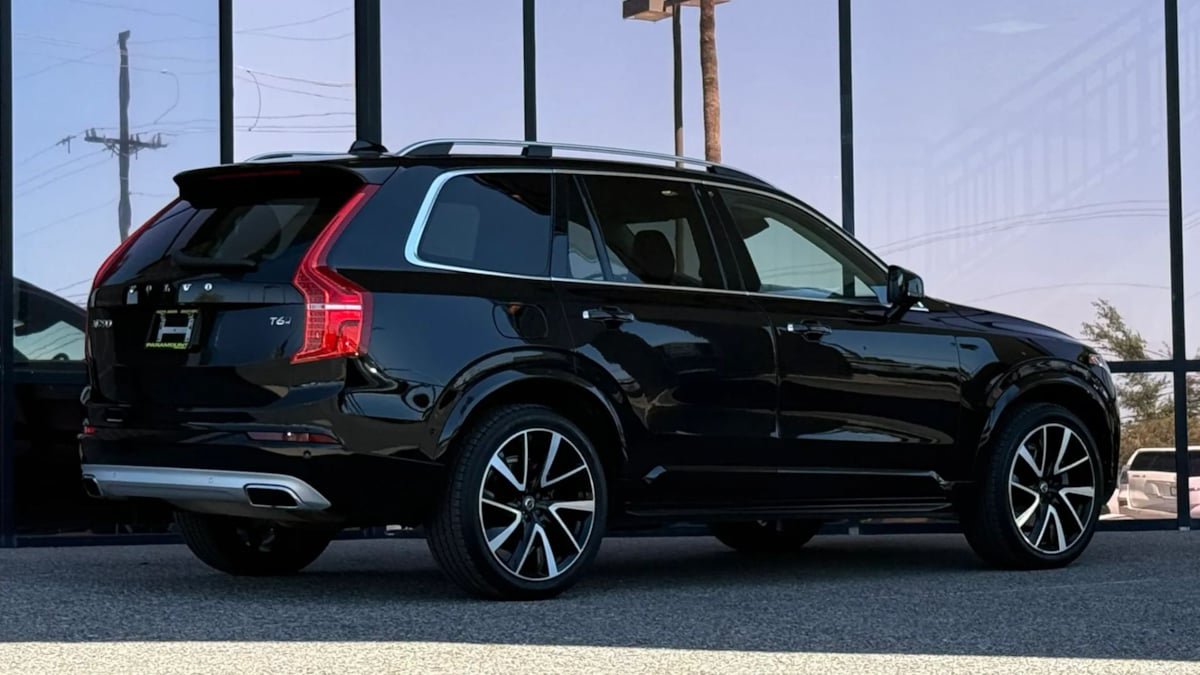 Used 2019 Volvo XC90 T6 Momentum w/ Advanced Package AWD/4WD image 12