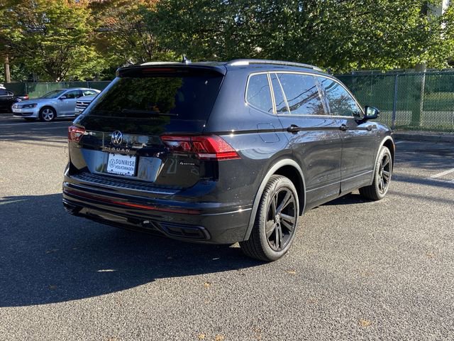 Used 2024 Volkswagen Tiguan SE R-Line image 5