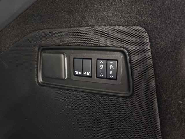 Certified 2025 Cadillac Escalade Sport Platinum image 7